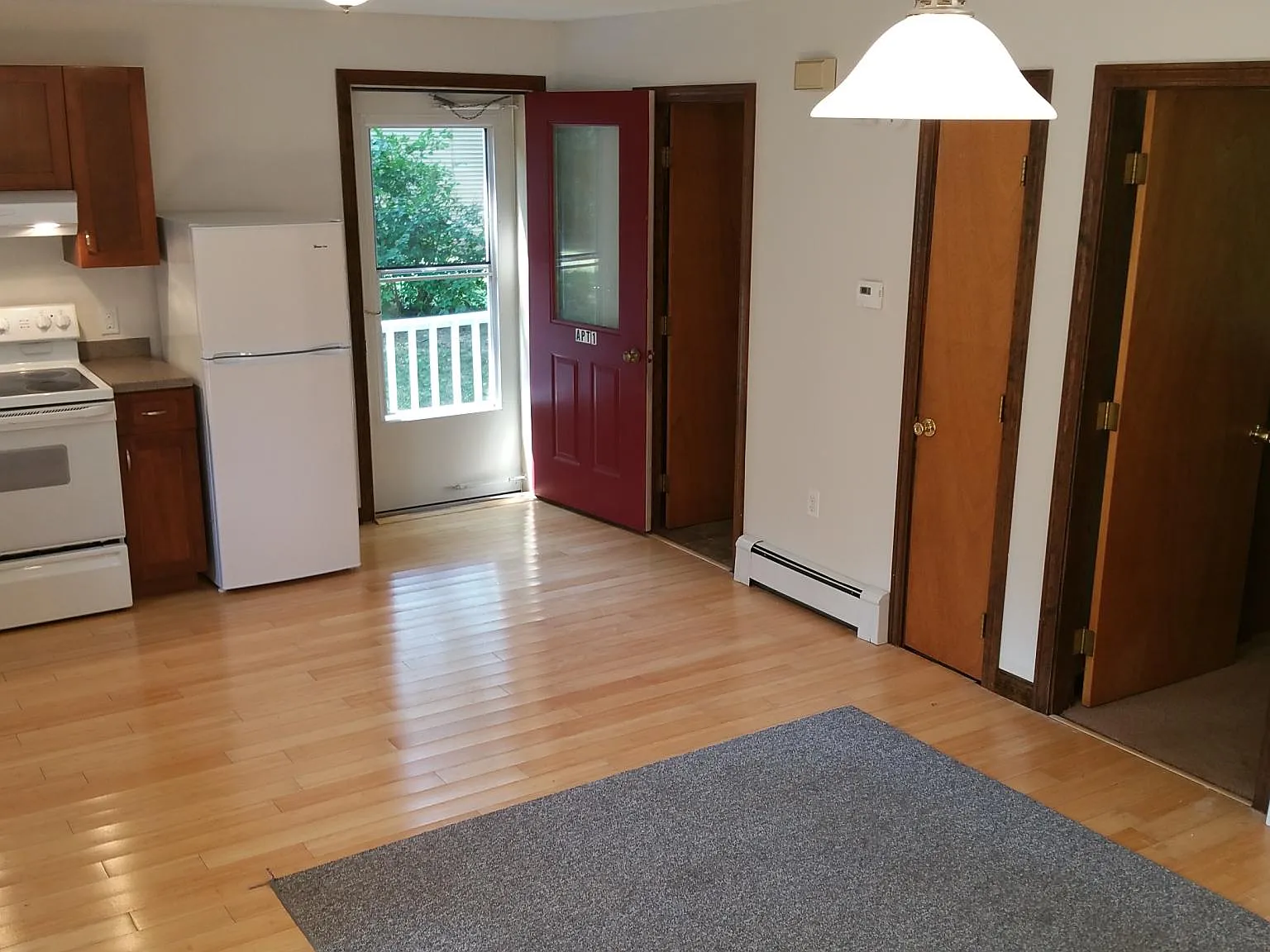 15 Shannon Dr — Photo 3