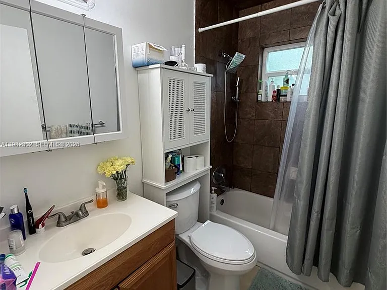 2620 SW 51st St #1-2 — Photo 5
