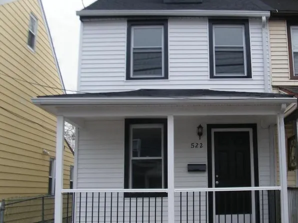 522 3rd St, Beverly, NJ 08010