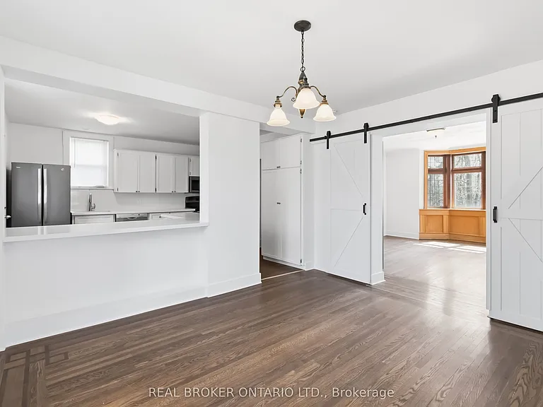 295 Plains Rd W #MAIN LEVEL — Photo 6