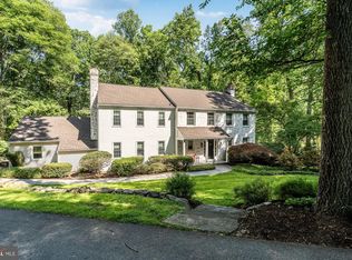 823 Nathan Hale Dr, West Chester, PA 19382