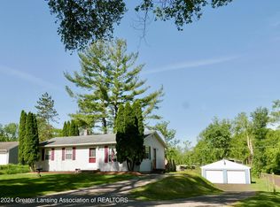 7799 N Hartel Rd, Grand Ledge, MI 48837