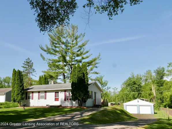 7799 N Hartel Rd, Grand Ledge, MI 48837