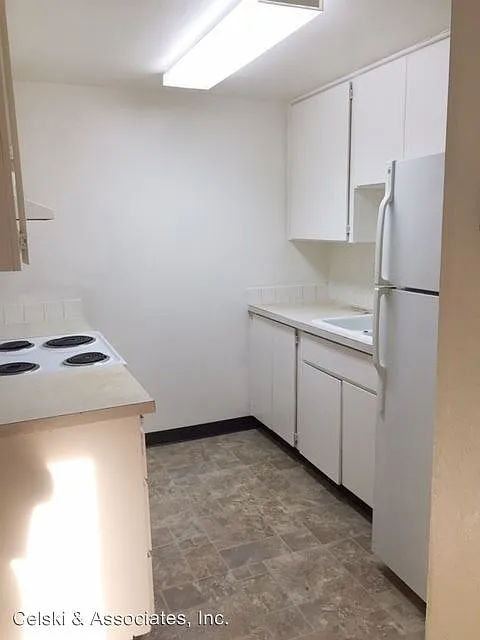 721 N 25th Ct APT 2 photo 1