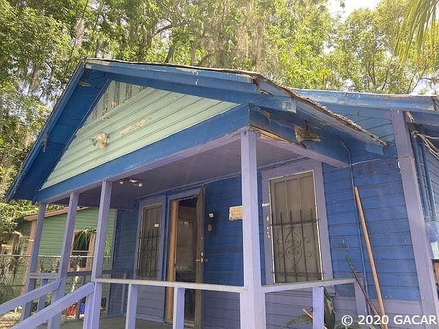 2nd image of 221 NW 4th Pl