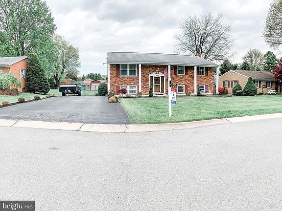 5th image of 10819 Rosewood Dr
