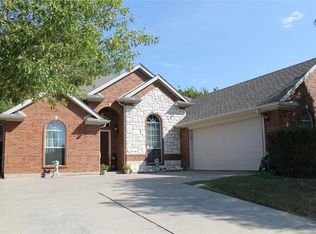 207 Richard Ln, Red Oak, TX 75154