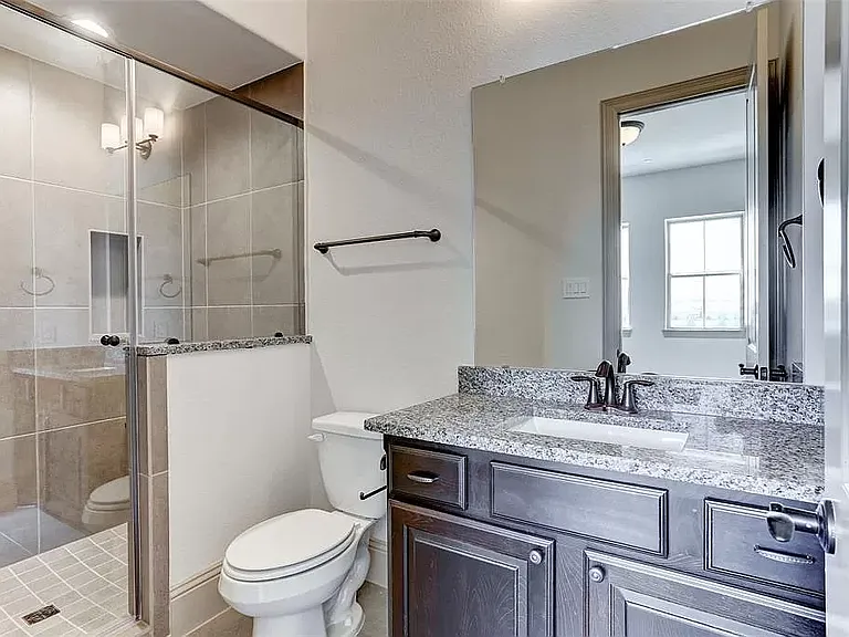 126 Stadium Dr — Photo 10