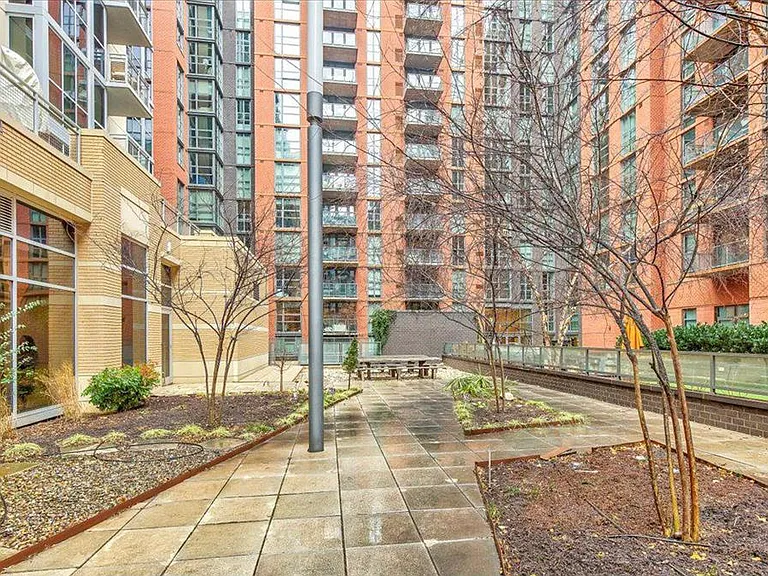 1025 1st St SE #1108 — Photo 32