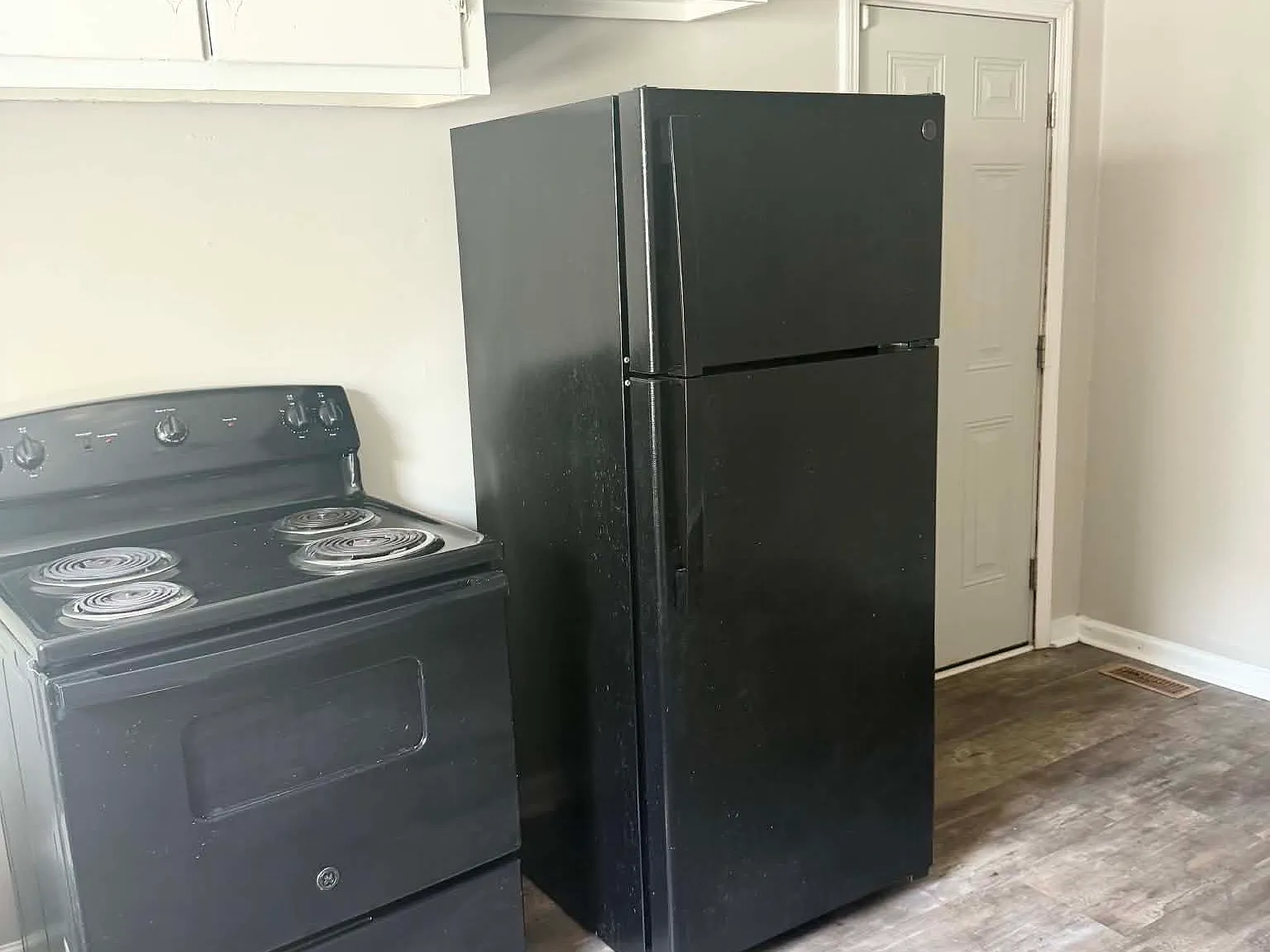 3 bed, 1188 sqft, $995 — Photo 3