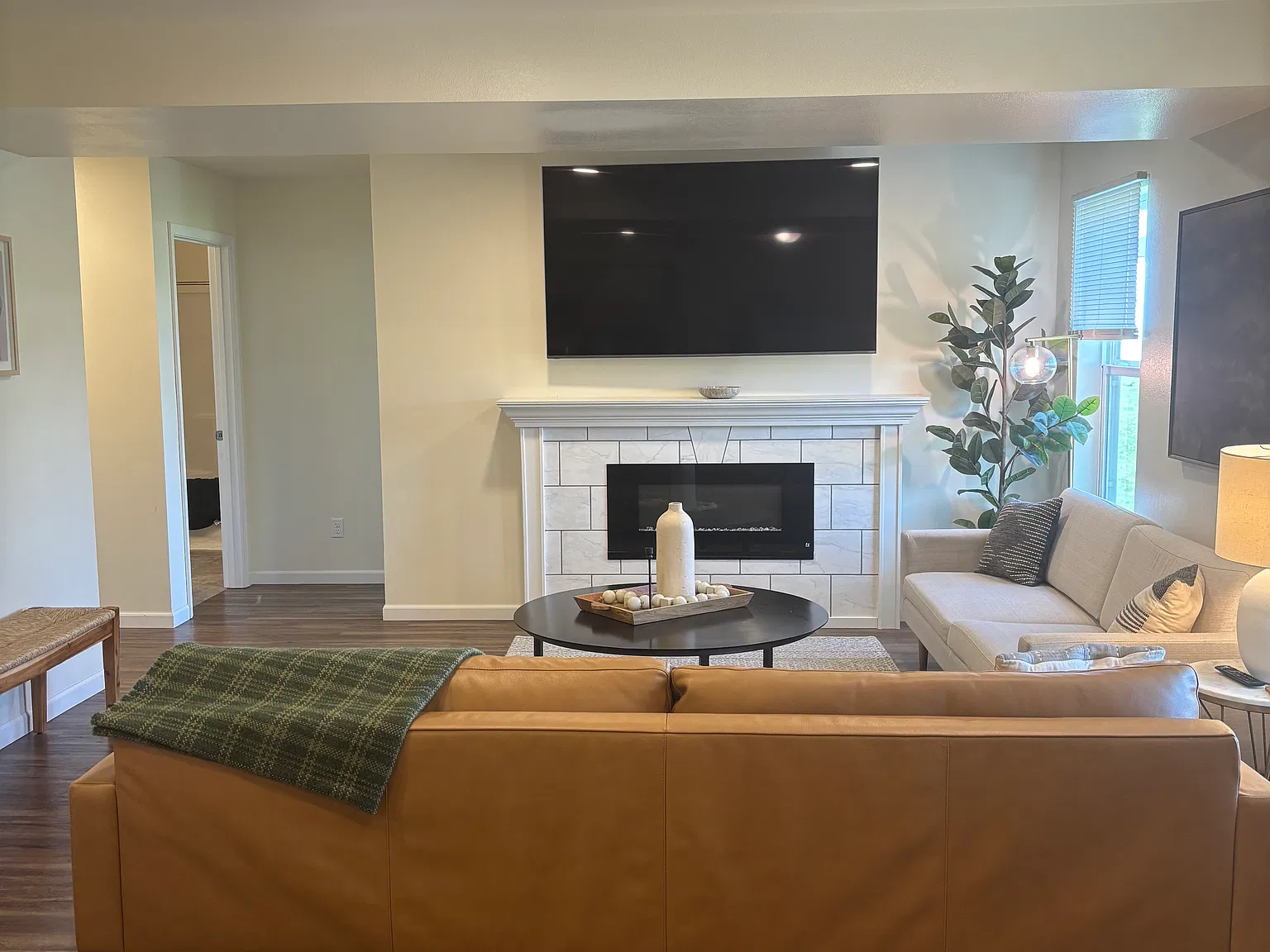 5 bed, 2212 sqft, $2,500 — Photo 4