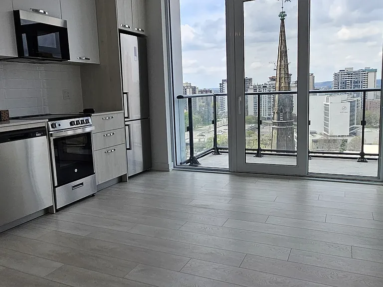 75 James St S #1602 — Photo 5