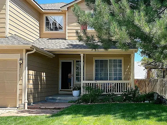 310 Mercator Ave — Photo 3