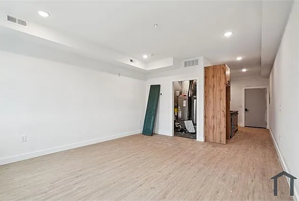 4163 Mantua Ave #4 — Photo 4