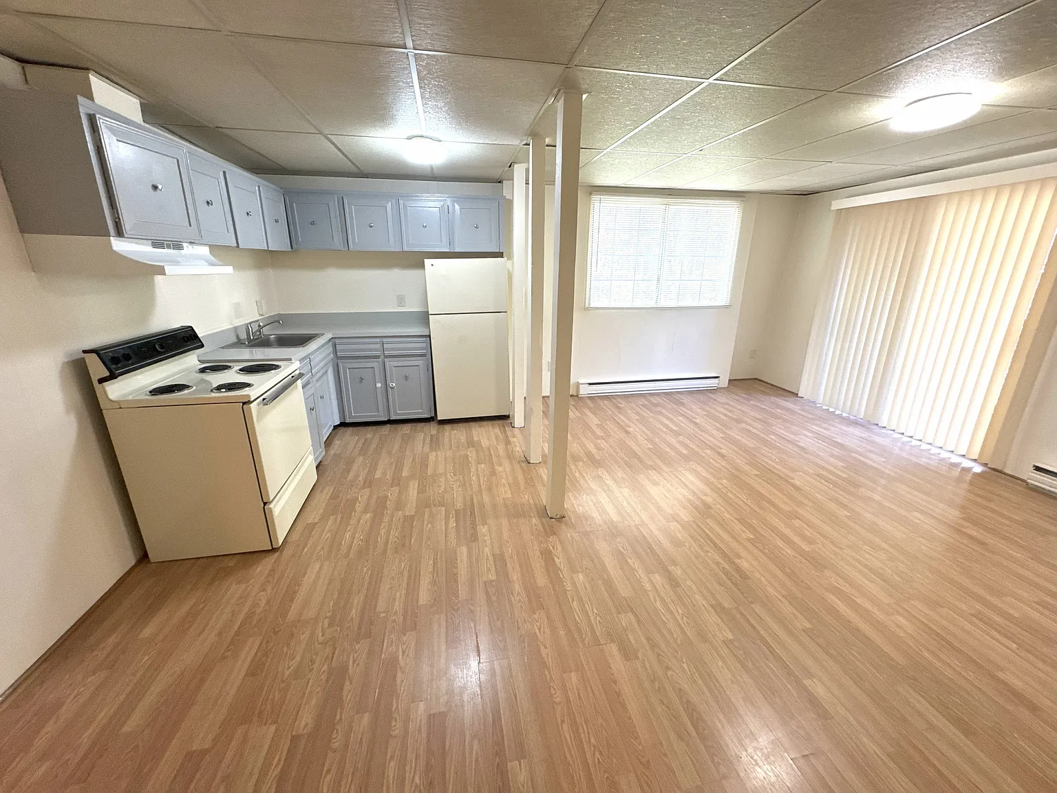 27 Maple Ave — Photo 2