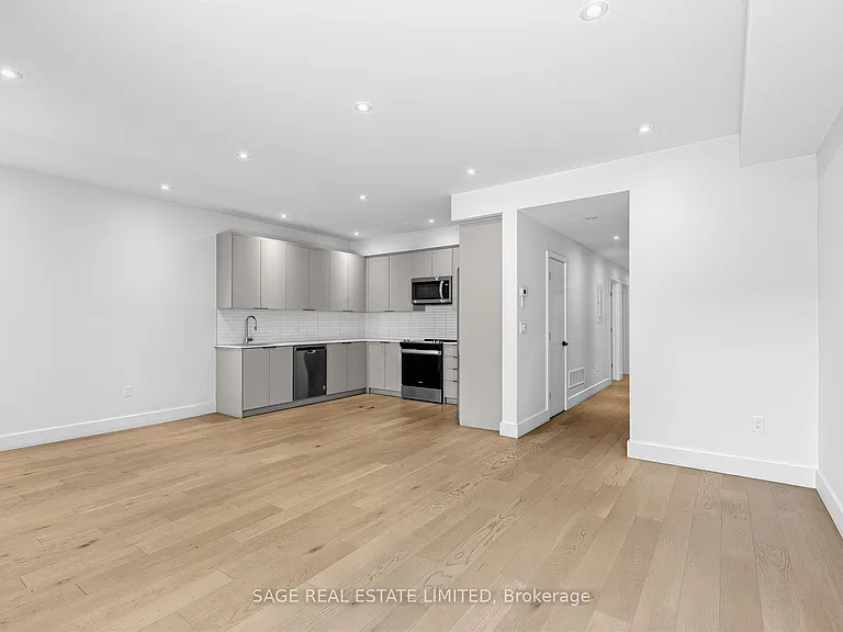 909 Castlefield Ave #1 — Photo 8