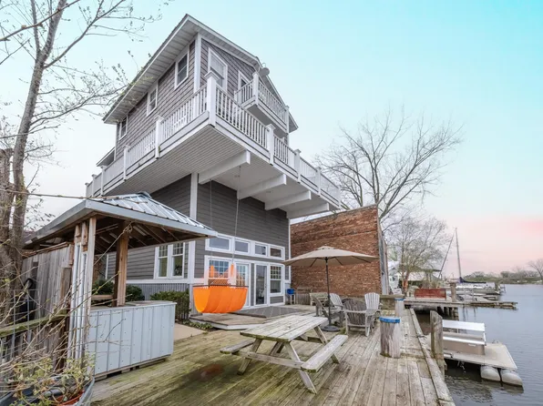 621 W Main St, Benton Harbor, MI 49022