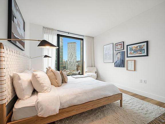 3rd image of 20 Rockwell Pl #2001
