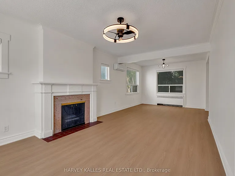106 Florence Ave — Photo 4