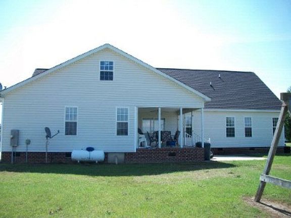2nd image of 870 Chase Dr