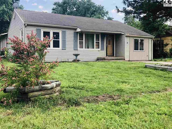 3 Sunset Dr, Hutchinson, KS 67502