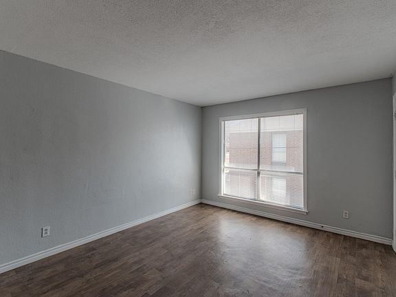 2nd image of 100 Uhland Rd APT 3