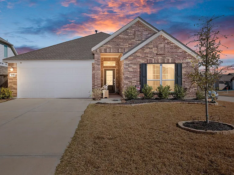 237 Augustine Way — Photo 2