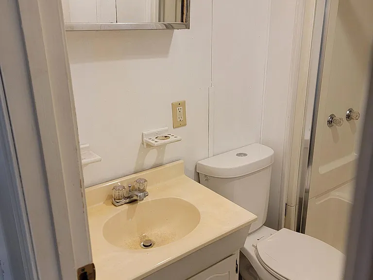 133 E Market St #2 — Photo 17