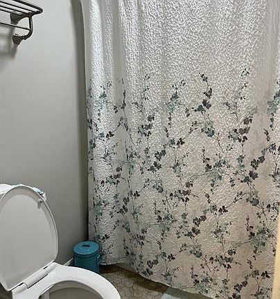 5th image of 7653 Frankfort St #1