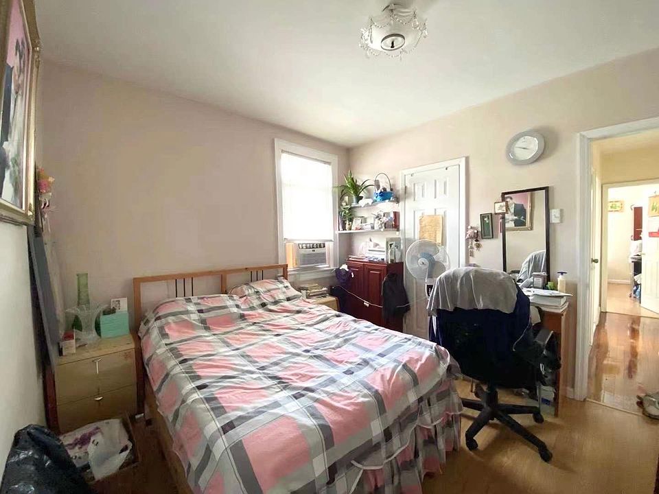 1st image of 13408 60th Ave Floor 2