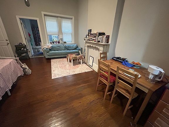 5th image of 1931 Chestnut St #2H