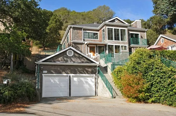 4 bed, 3.5 bath, 2900 sqft, $10,500 — Photo 1