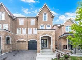 28 Sussexvale Dr, Brampton, ON L6R 3S1