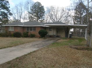 414 N Dvorak Cir, Linden, AL 36748