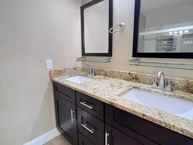 Herman Cir — Photo 14