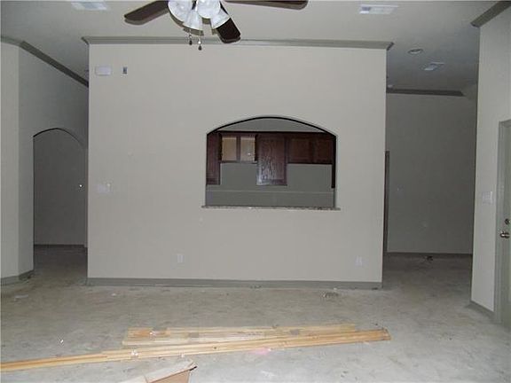 4th image of 4912 Lake Park Dr