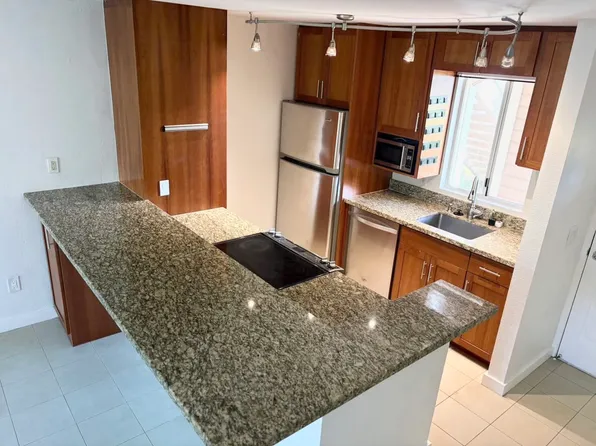 94-543 Lumiaina St APT U203, Waipahu, HI 96797
