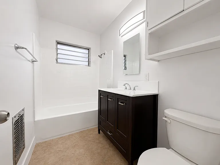 1315 N Columbus Ave. — Photo 12