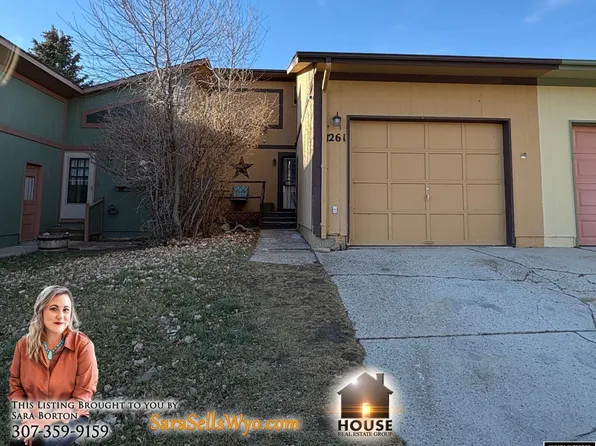 1261 Sweetwater Rd, Douglas, WY 82633