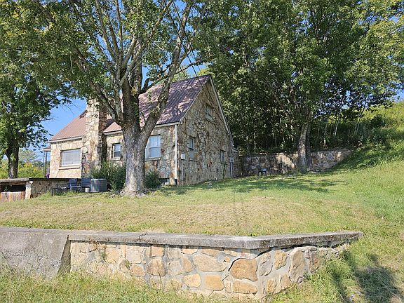 2nd image of 620 W Highway 25 #70
