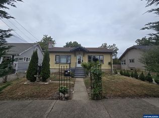 233 24th St NE, Salem, OR 97301