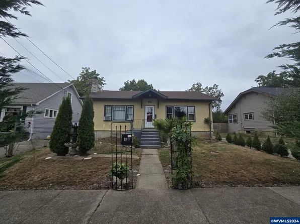 233 24th St NE, Salem, OR 97301