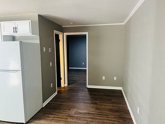 4th image of 85 Green Meadow Ln #15