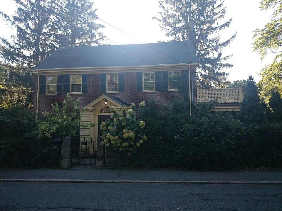 2nd image of 14 Glen Rd