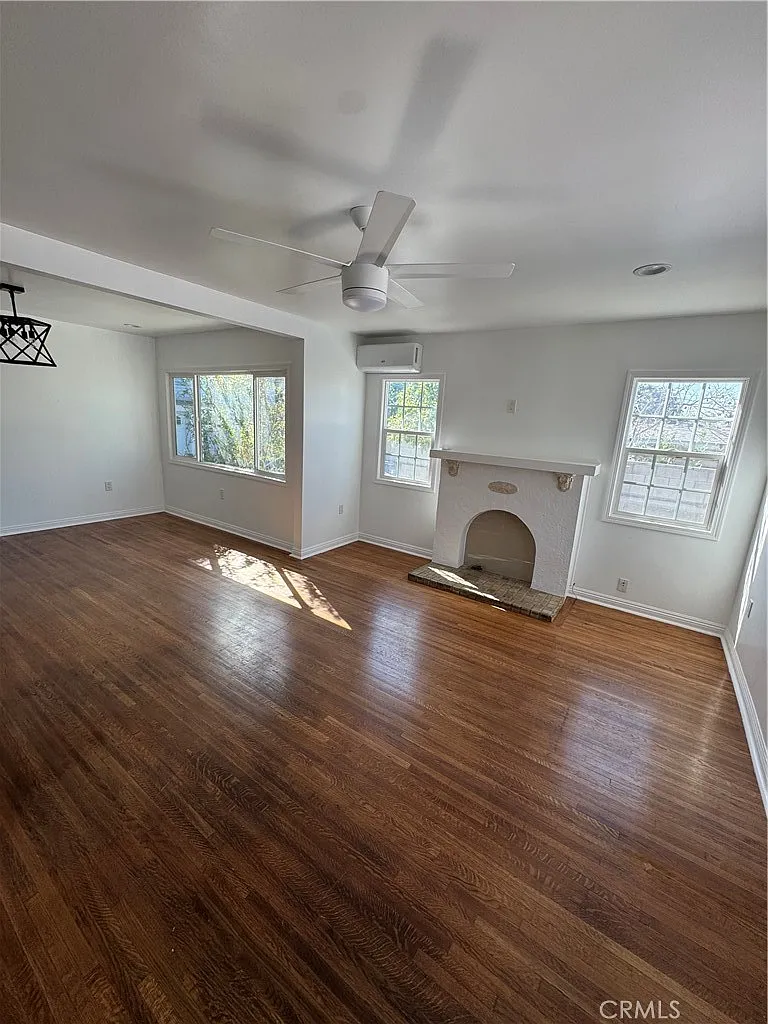 2 bed, 900 sqft, $2,800 — Photo 4