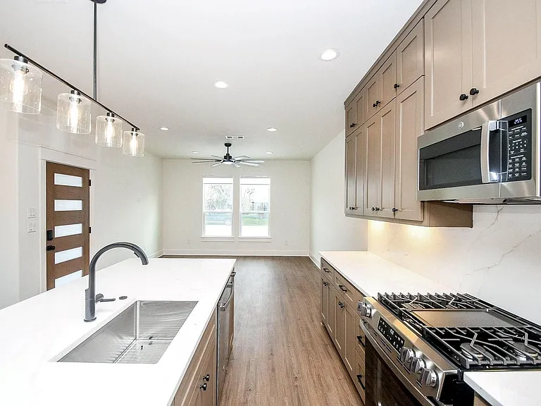 4101 Victoria Ave #B — Photo 13