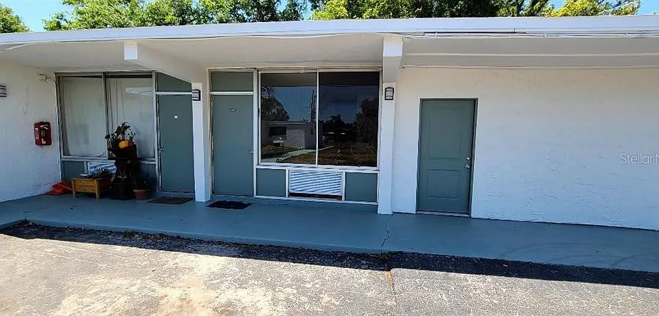 421 E Kennedy Blvd