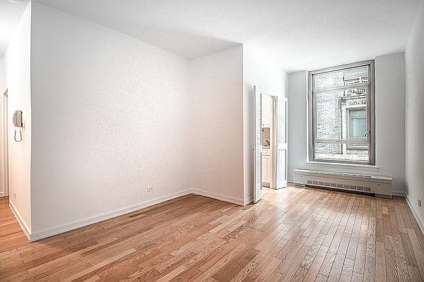 1st image of 4 Park Ave APT 12J