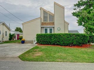 108 Myrtle Ave, Carolina Beach, NC 28428