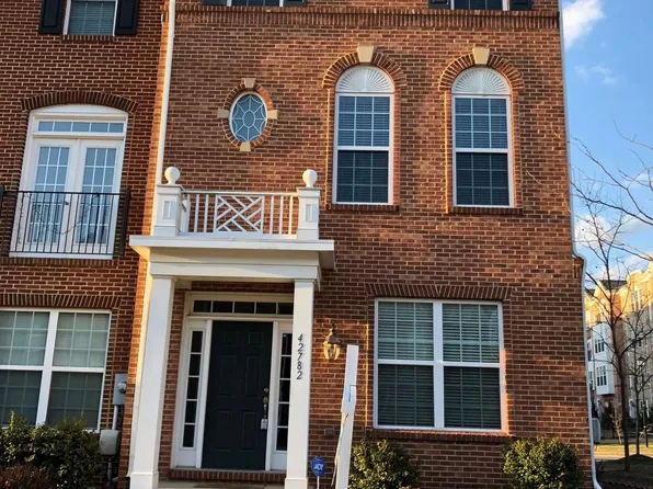 42782 Hay Rd, Ashburn, VA 20147